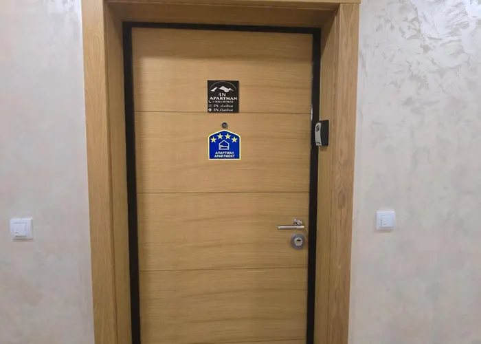 アパート 4n Lux &