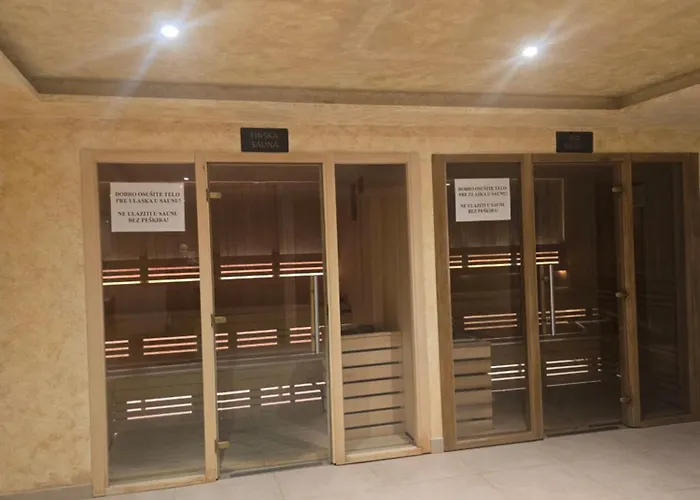 4n Lux & * ズラティボール