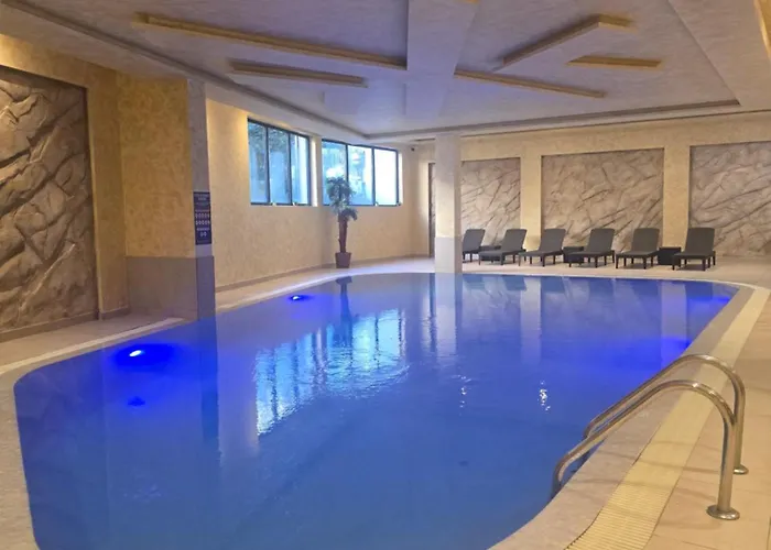 4n Lux & アパート ズラティボール