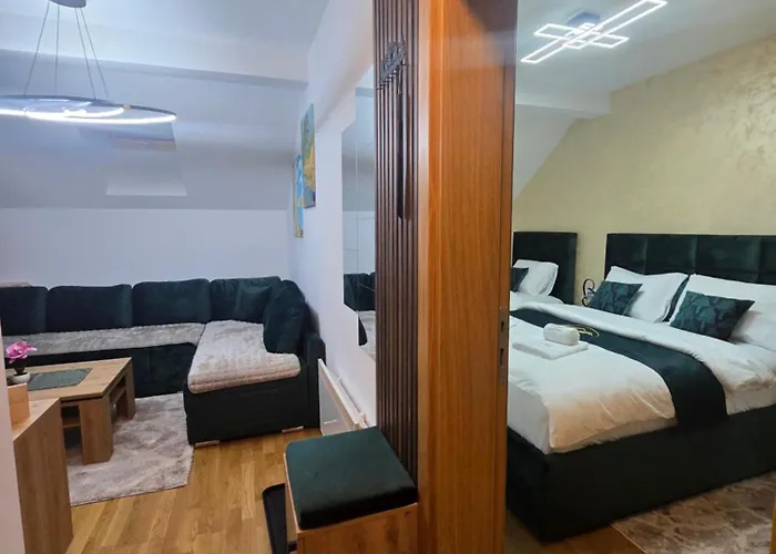 アパート 4n Lux &