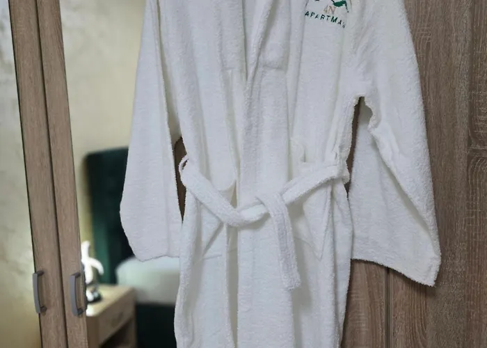 アパート 4n Lux & *